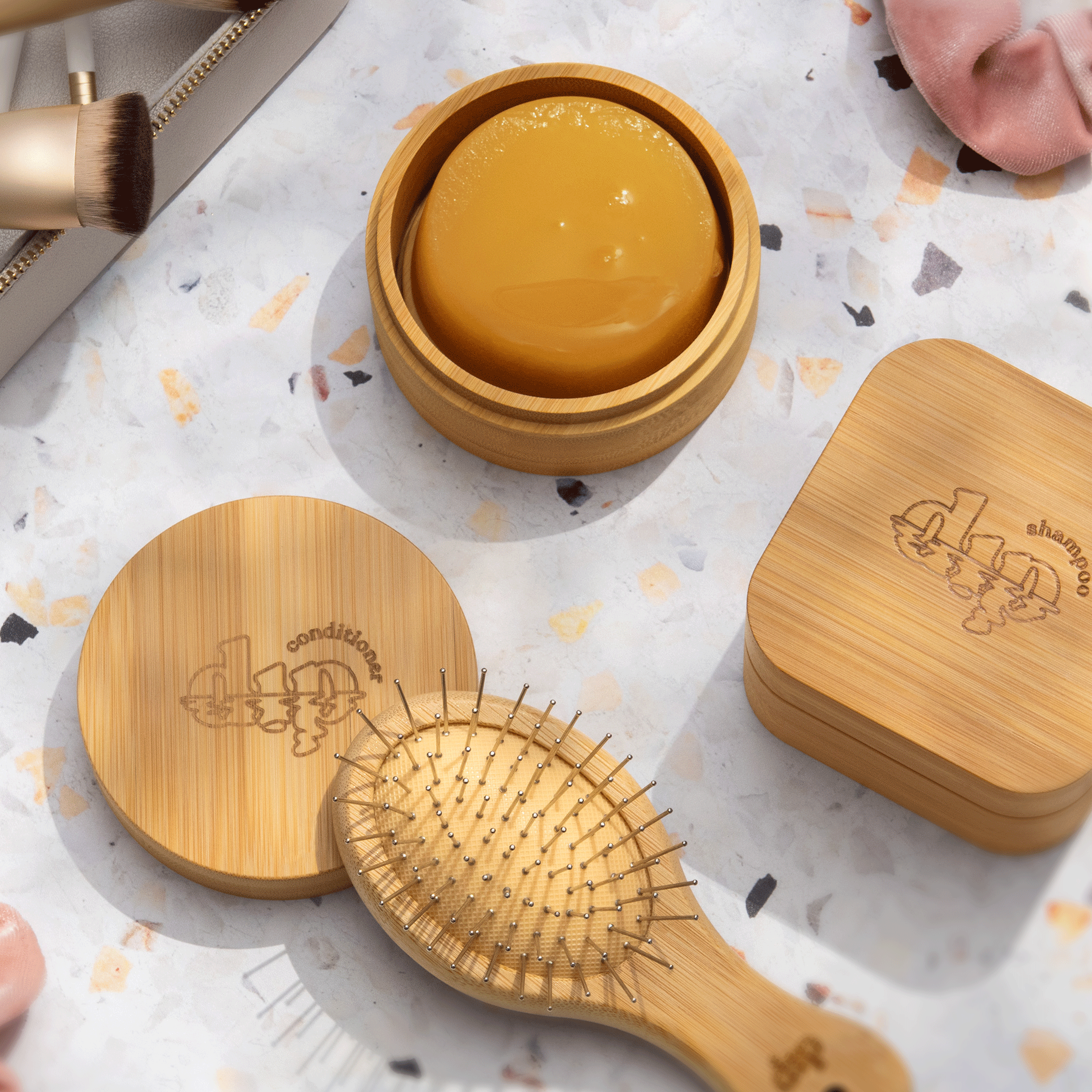 Dip Large Conditioner Travel Case with Coaster